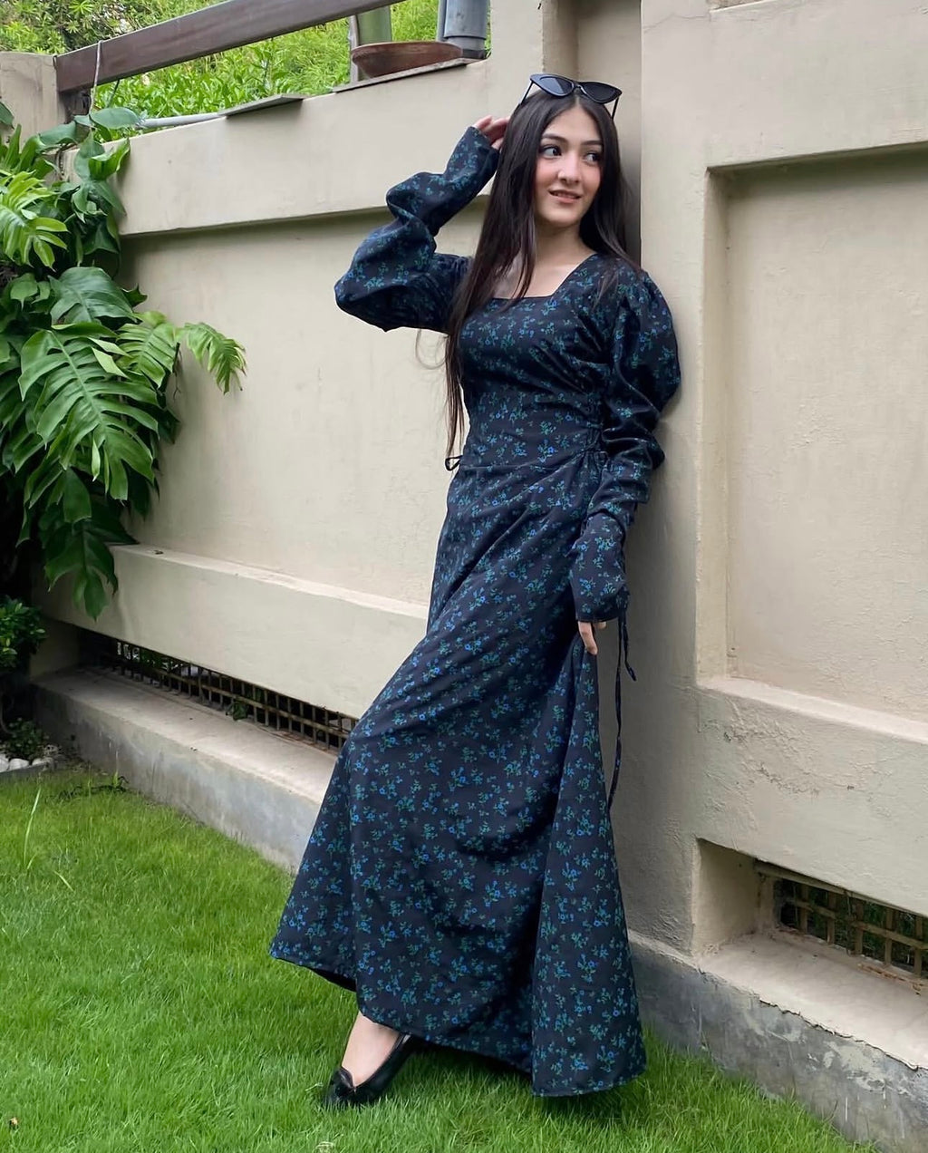 Midnight Bloom Maxi Dress – Black Floral Elegance