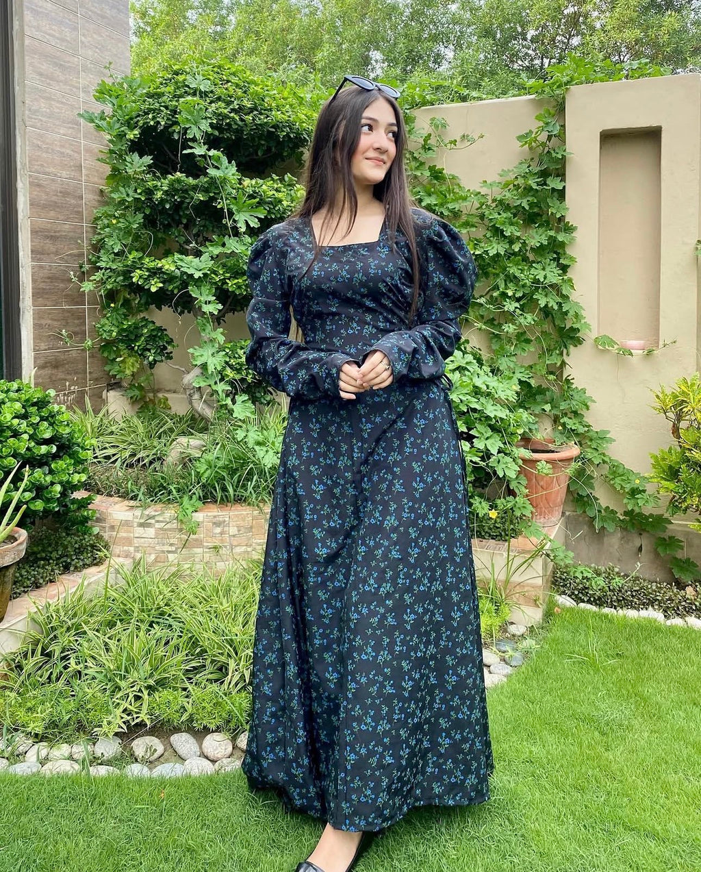Midnight Bloom Maxi Dress – Black Floral Elegance