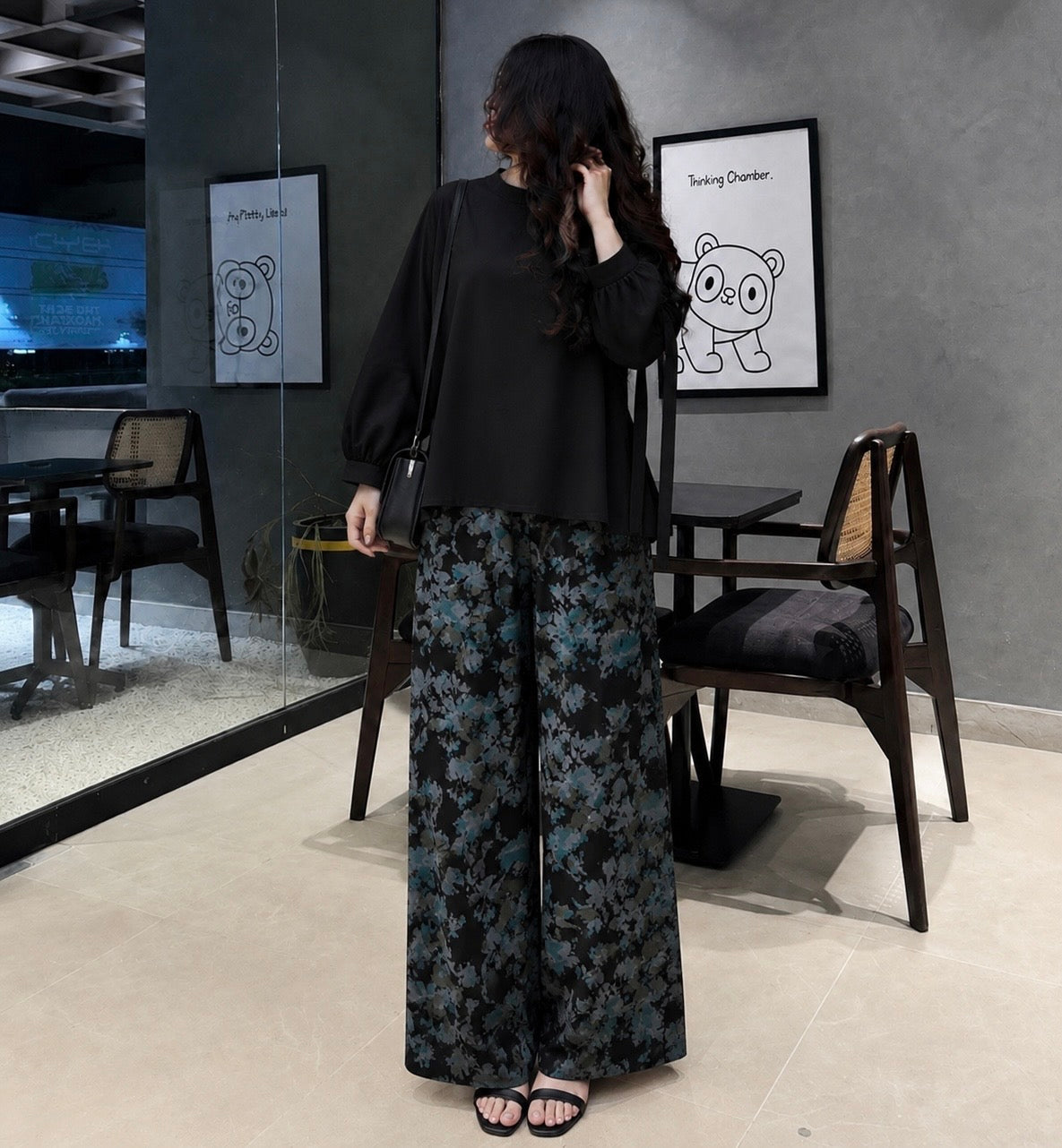 Elegant Black Top with Floral Wide-Leg Palazzo Pants – 2-Piece Co-Ord Set