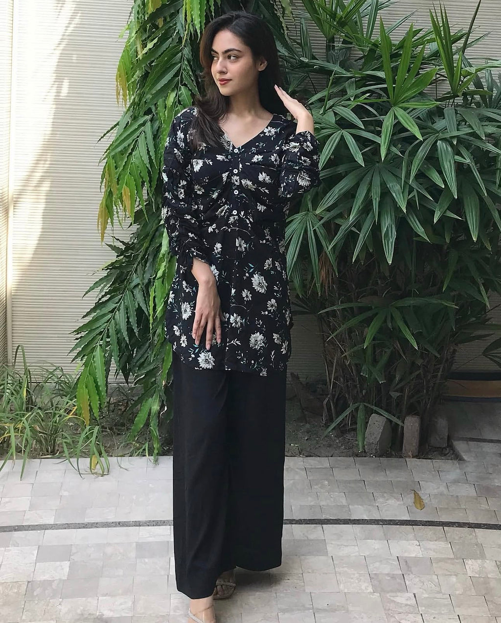 Classic Noir Floral Top Casual Tunic