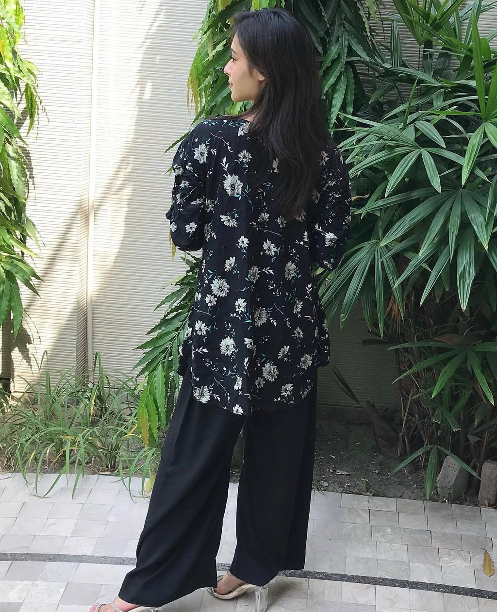 Classic Noir Floral Top Casual Tunic