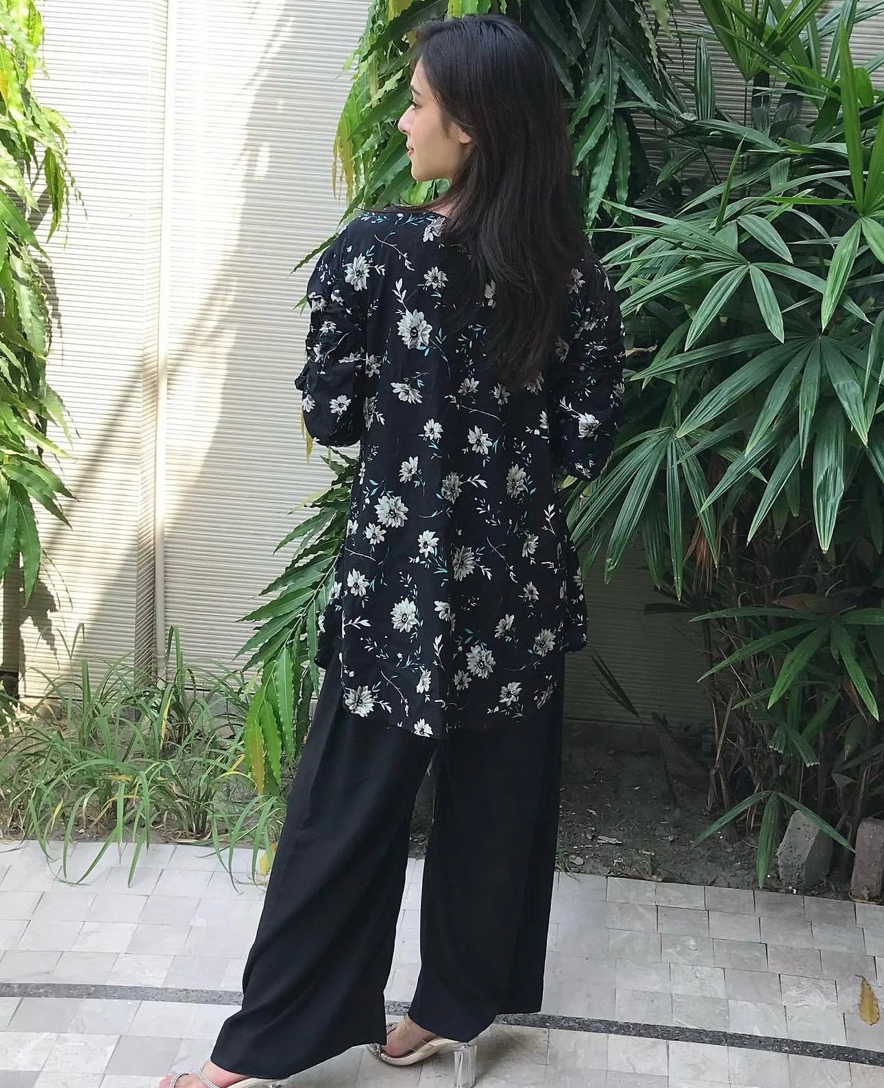 Classic Noir Floral Top Casual Tunic