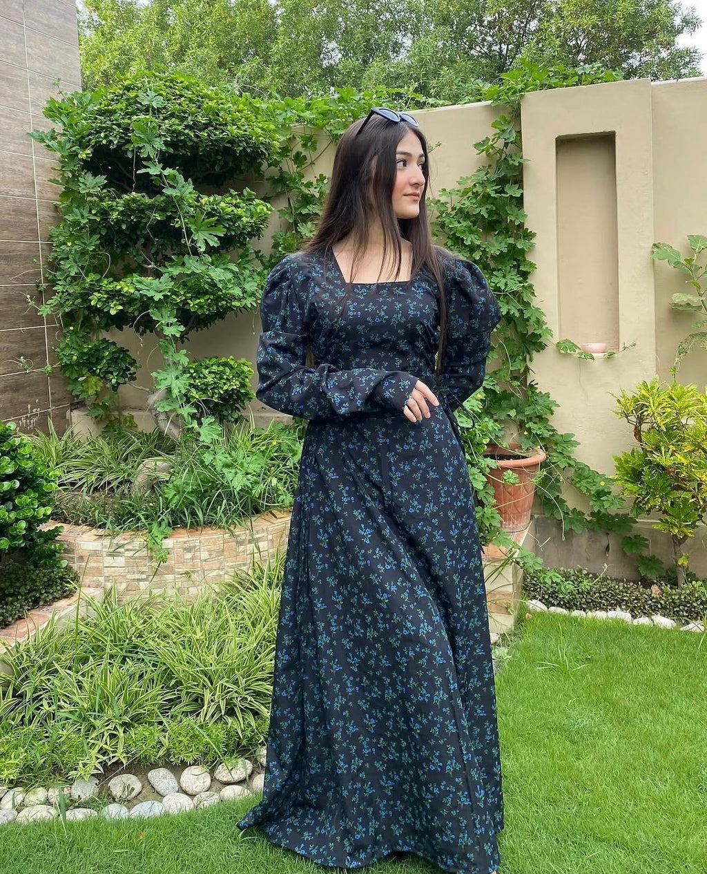 Midnight Bloom Maxi Dress – Black Floral Elegance